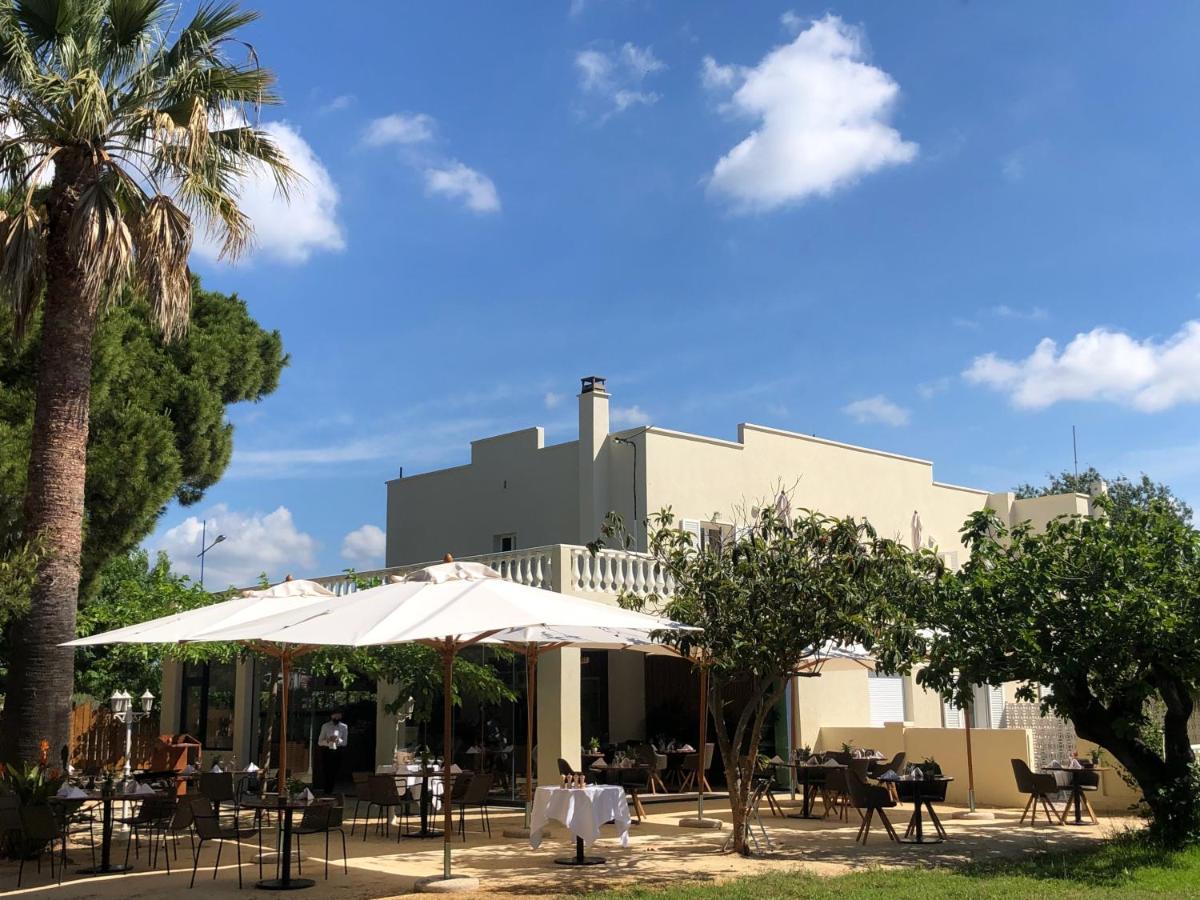 Hotel De La Mer Hyeres Bagian luar foto
