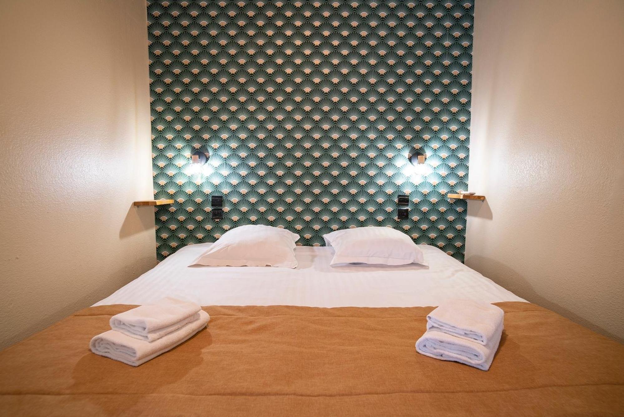 Hotel De La Mer Hyeres Bagian luar foto