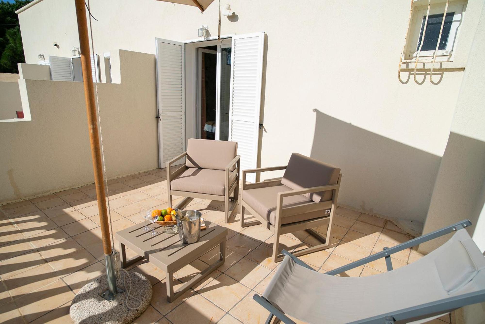 Hotel De La Mer Hyeres Bagian luar foto