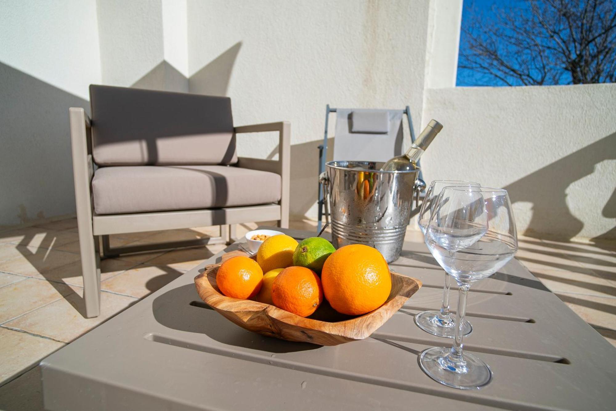 Hotel De La Mer Hyeres Bagian luar foto